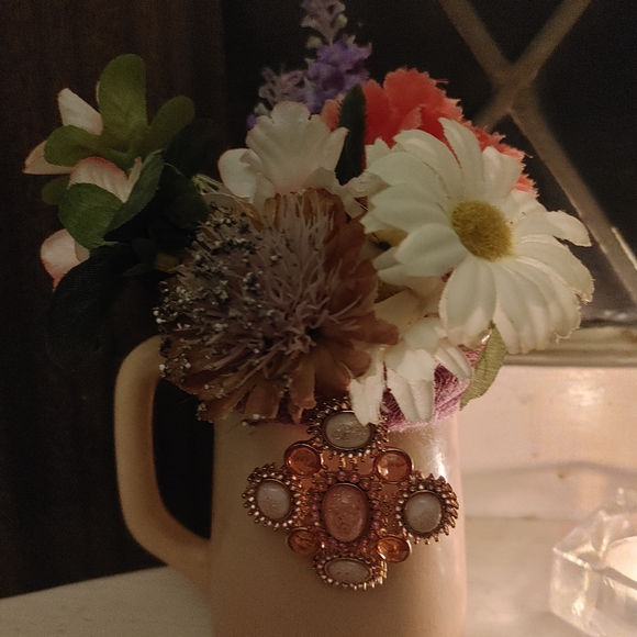 Valentines handmade silk floral arrangements - Picture 2 of 3